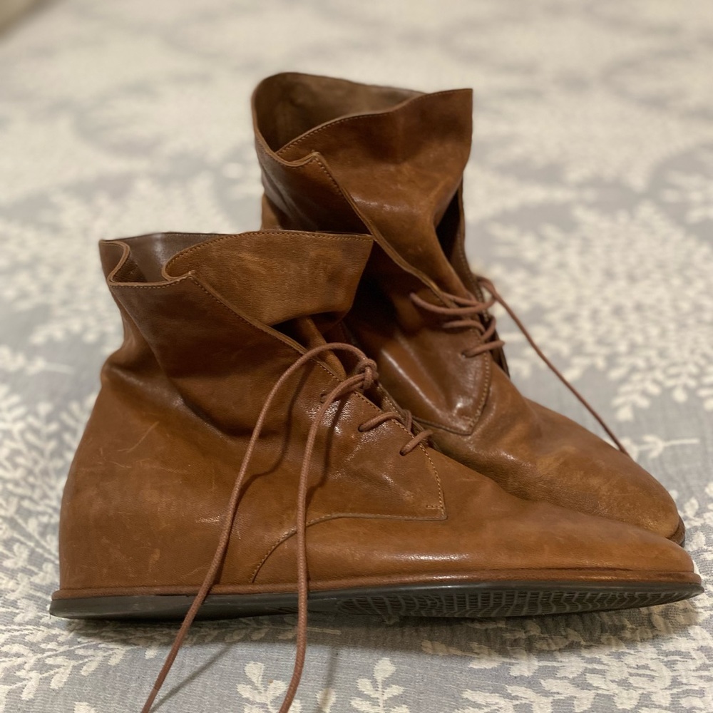 Cute and vintage leather booties